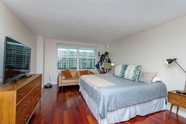 Building Photo - 199 Ocean Ln Dr