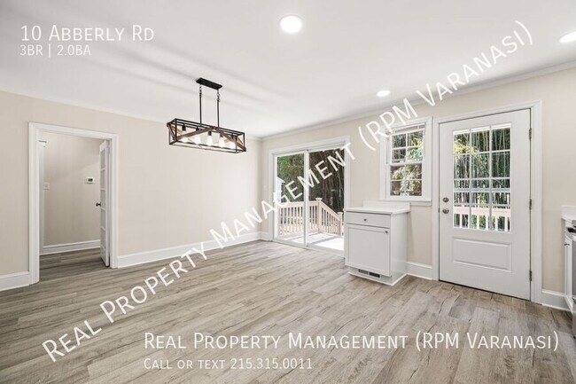 Building Photo - 10 Abberly Rd