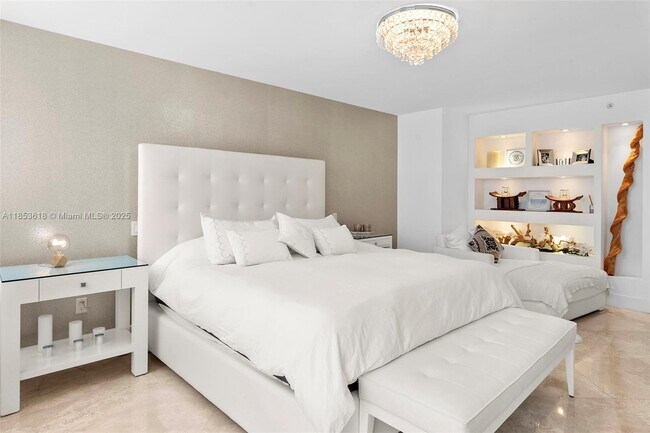 Building Photo - 4779 Collins Ave