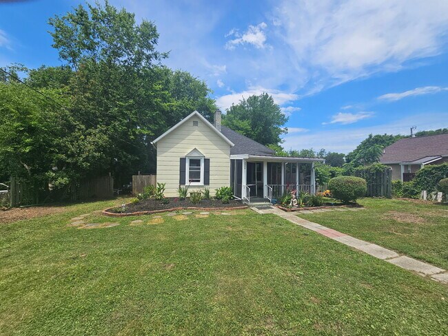 Building Photo - 2229 Belvoir Ave