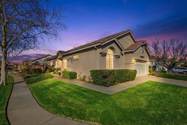 Building Photo - Desirable North Napa 3 Bed Single-Family Home