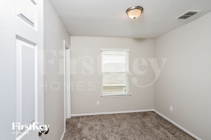 Building Photo - 11726 Silver Field