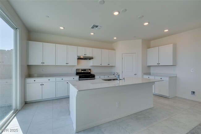 Building Photo - 5632 Hill Spire St