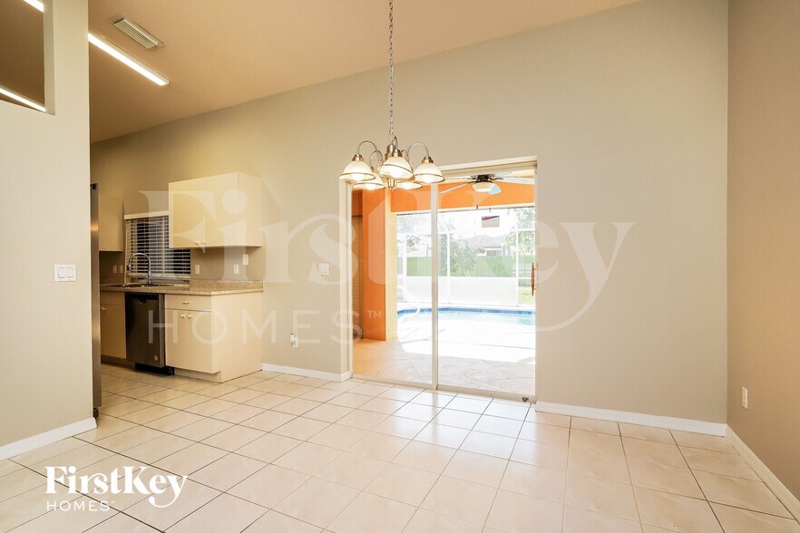 Building Photo - 1506 SE 19th Terrace