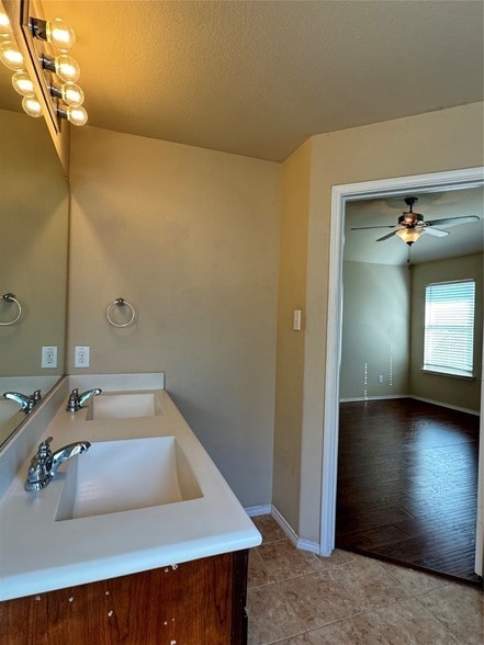 Building Photo - 2860 Houston Wood Dr