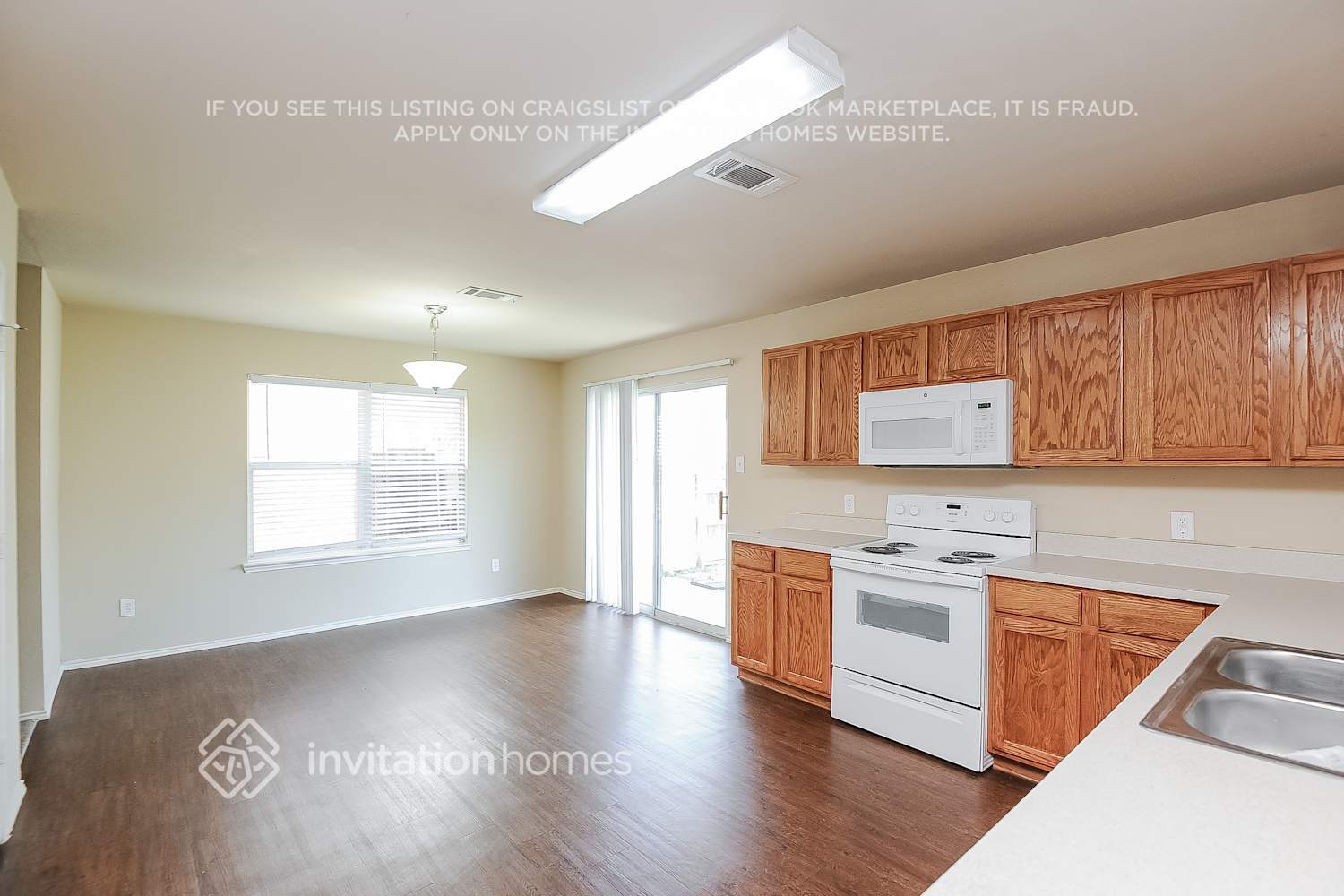 Building Photo - 5028 Raymond Dr