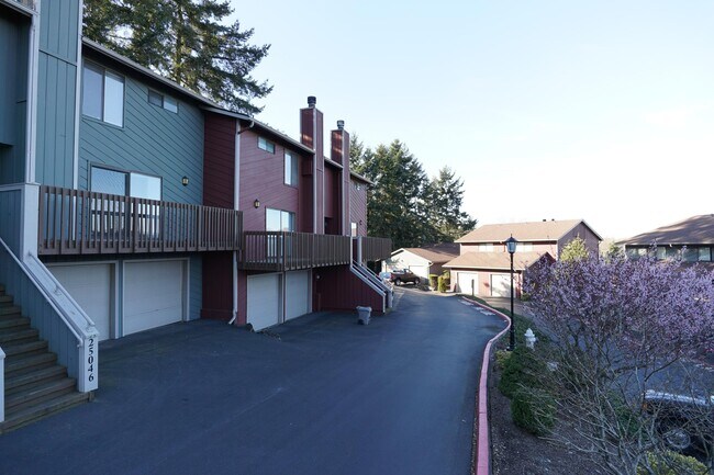 Building Photo - 25046 Lake Fenwick Rd