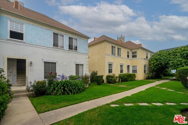 Building Photo - 6773 Yucca St