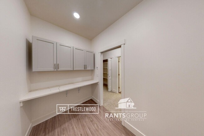 Building Photo - Brand New! Modern Home in Trestlewood – Where Comfort Meets Community!