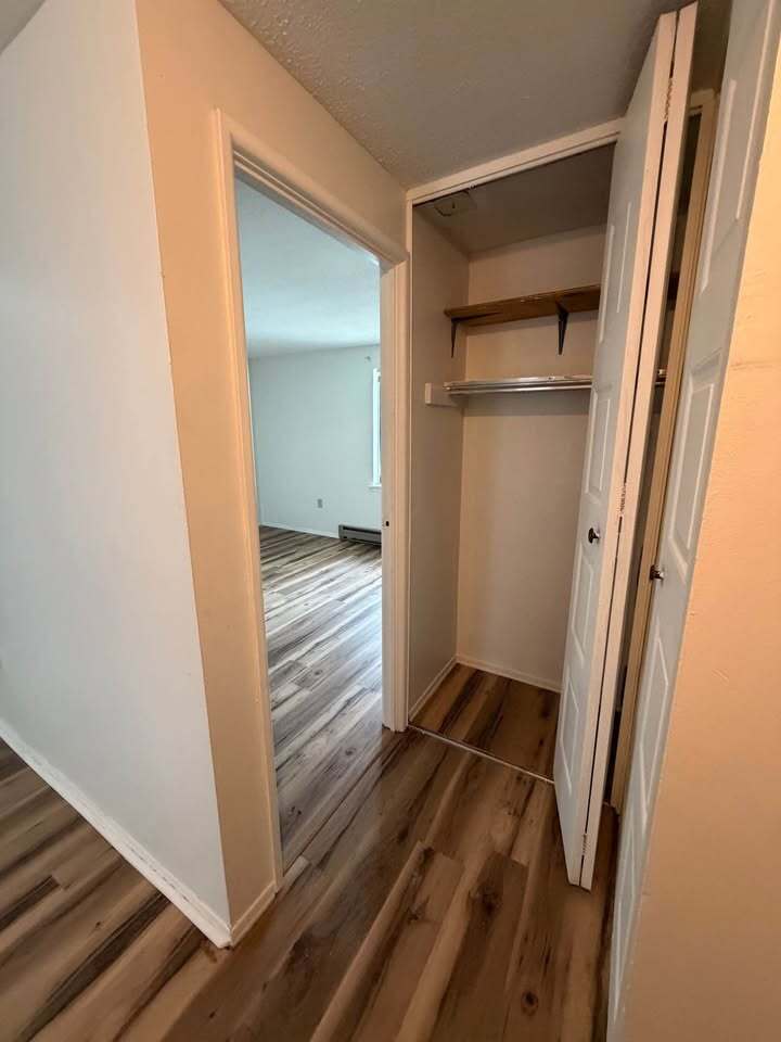 Building Photo - 270 Burgundy Hill Ln