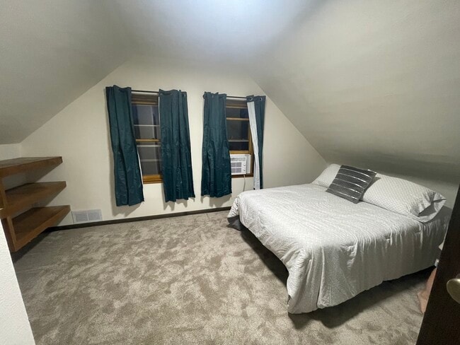 Building Photo - Rustic Farmhouse