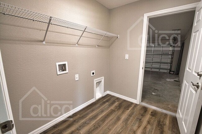 Building Photo - 2510 14th St SW
