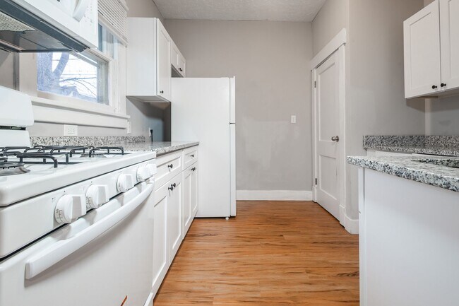 Building Photo - 1442 Plum St