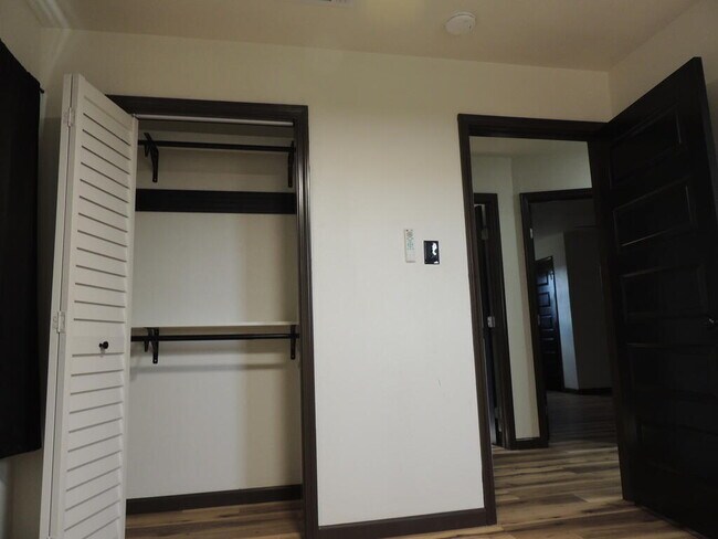 Building Photo - 2816 Catalina Dr