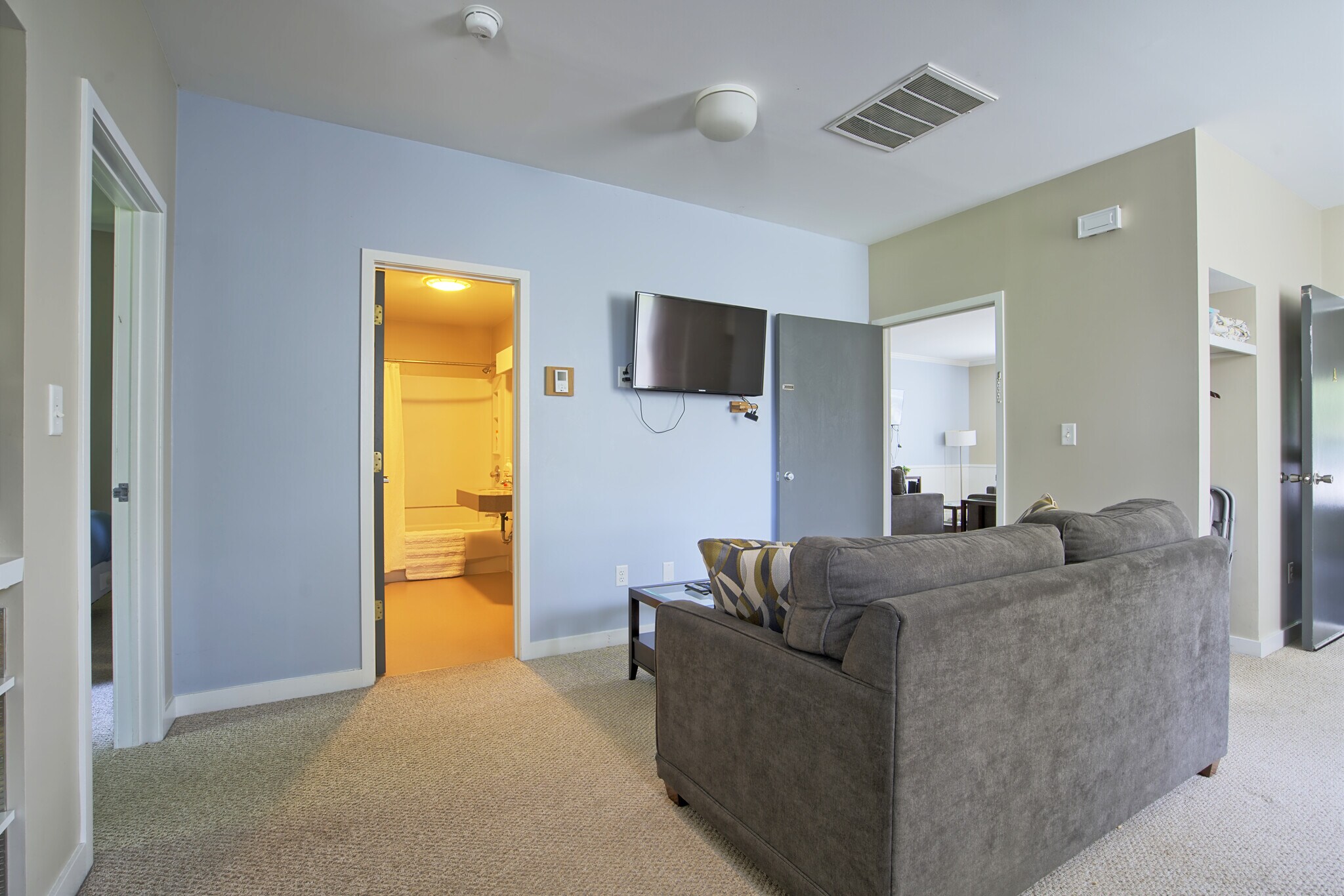 Building Photo - 2 Willets Pl