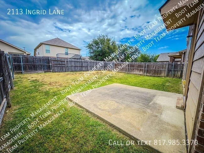 Building Photo - 2113 Ingrid Ln