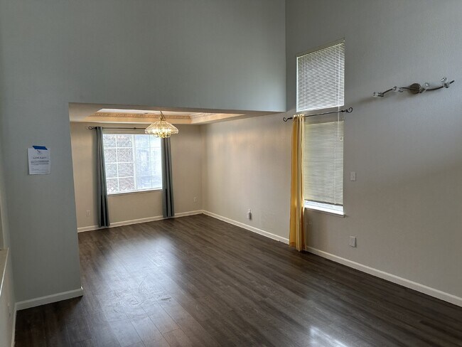 Building Photo - Beautiful 4 Bed/3 Bath Tracy Home with Pool and Fresh Paint