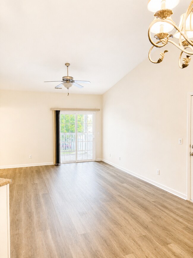 Building Photo - 6431 Brookfield Ct Dr