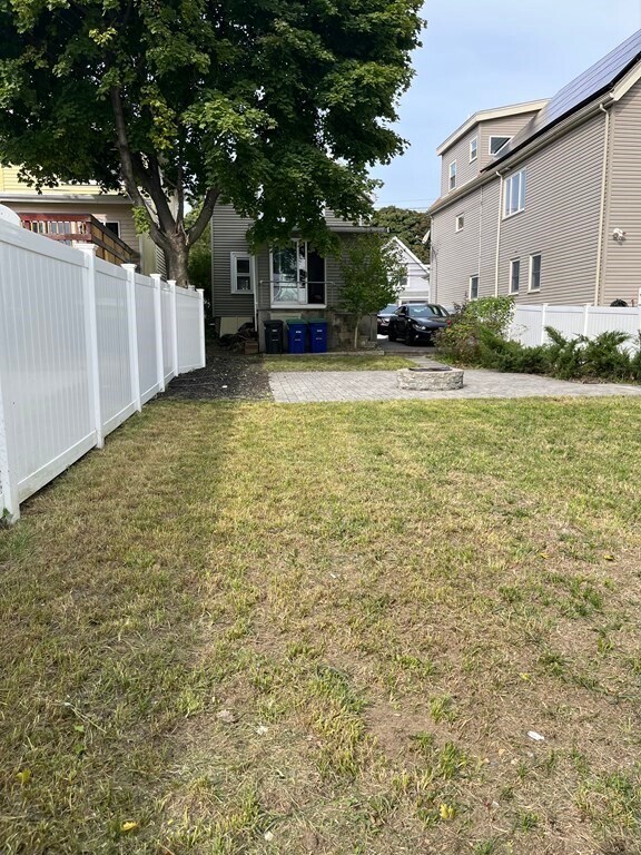 Primary Photo - 39 Ash Ave