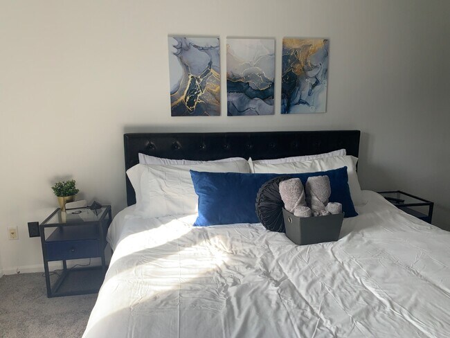 Building Photo - 5808 Stormcroft Ave