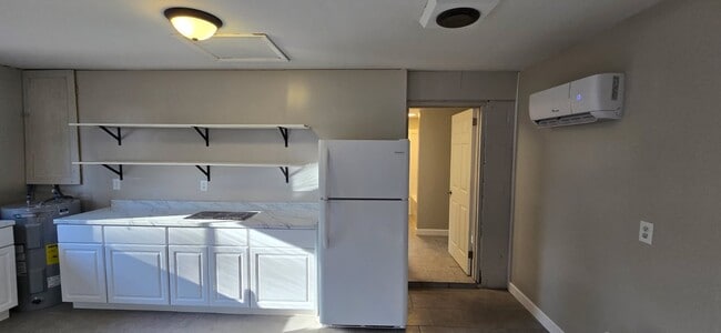 Building Photo - 20661 Monrovia Rd