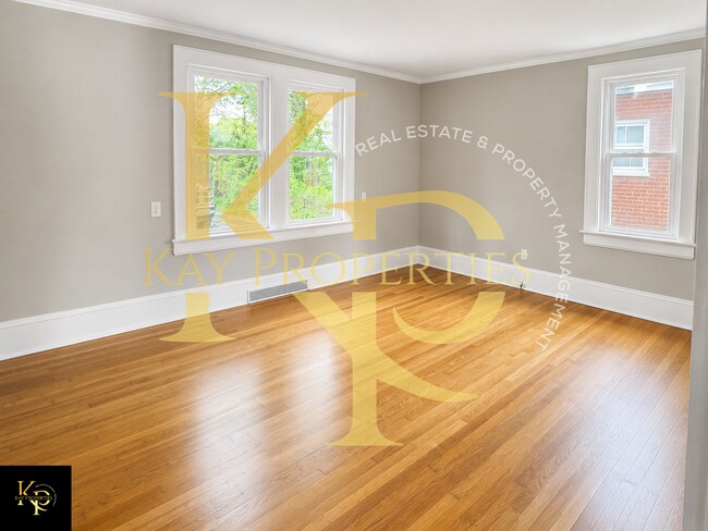 Building Photo - 817 Marigold St