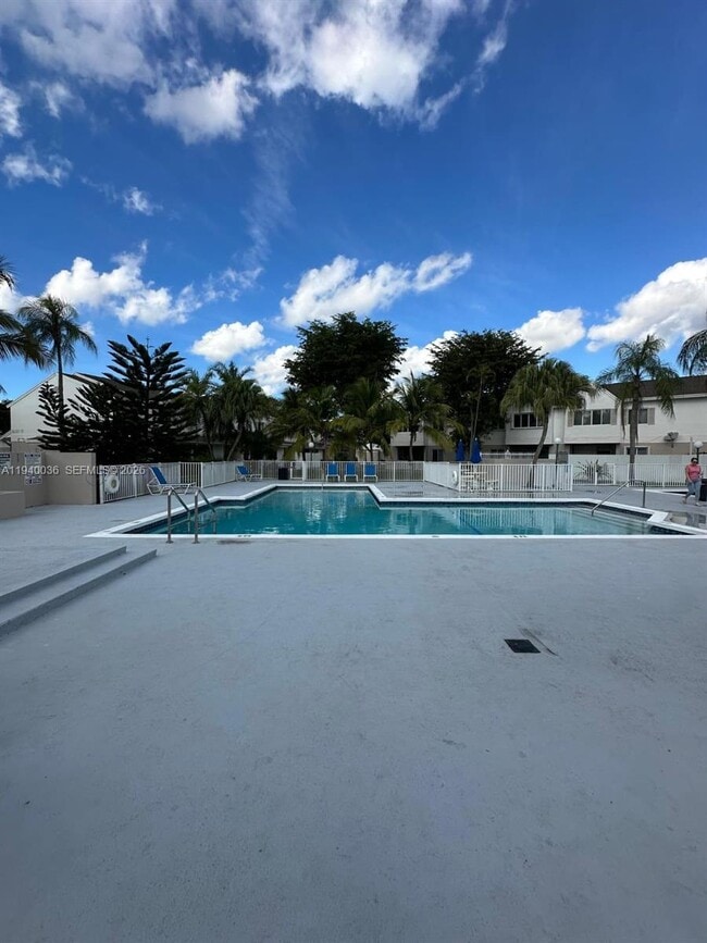 Building Photo - 17500 NW 67th Pl