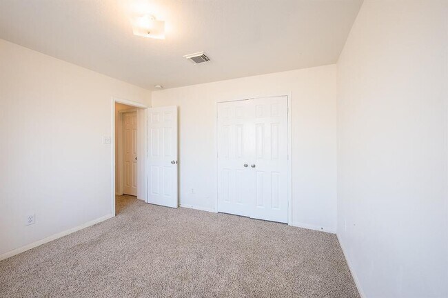 Building Photo - 16310 Bandicoot Dr