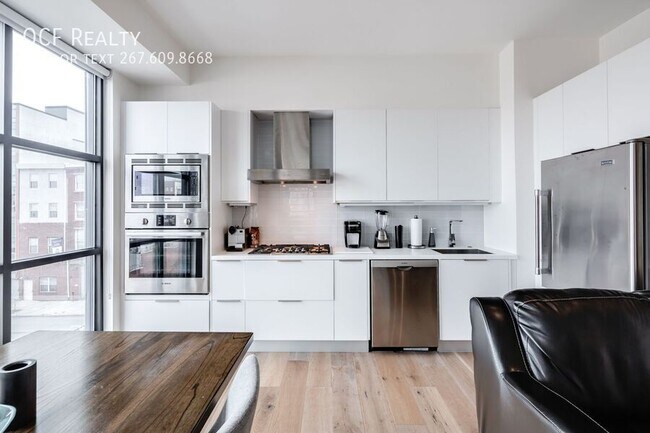 Building Photo - 240 N 2nd St