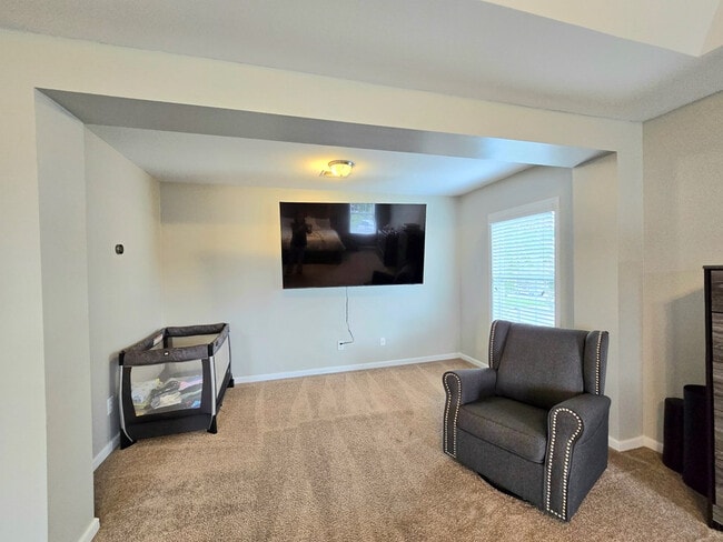 Building Photo - 525 Batty Way