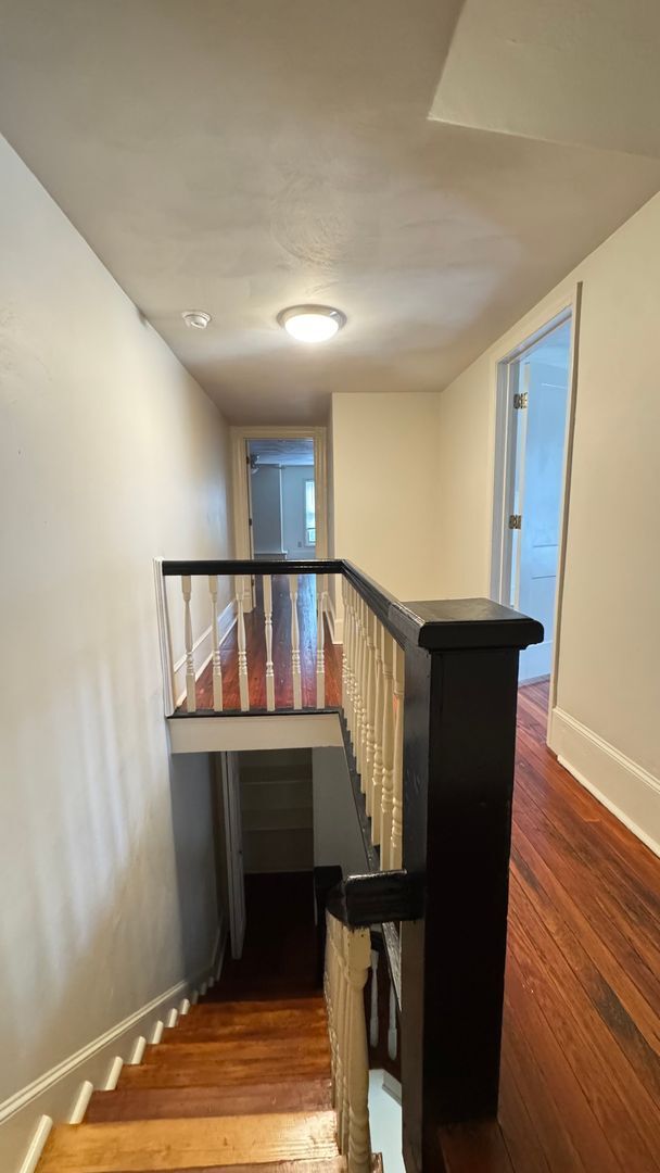 Building Photo - 911 Campbell Ave SW