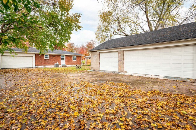 Building Photo - 8213 Nancy Ln
