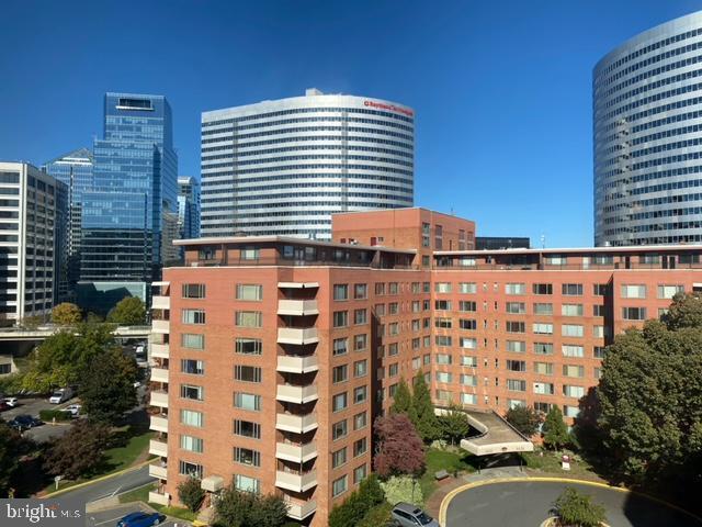 Building Photo - 1111 Arlington Blvd