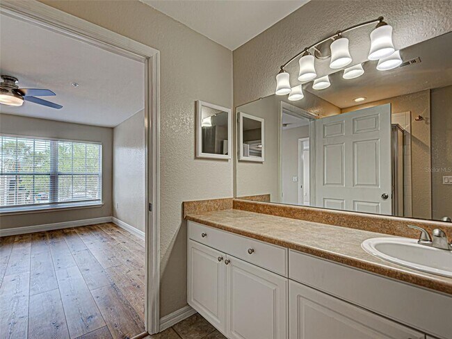 Building Photo - 5501 Rosehill Rd