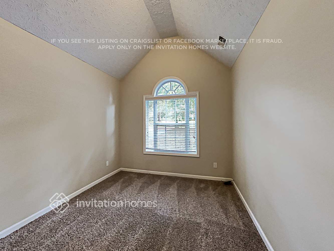 Building Photo - 2585 Shady Ln SW