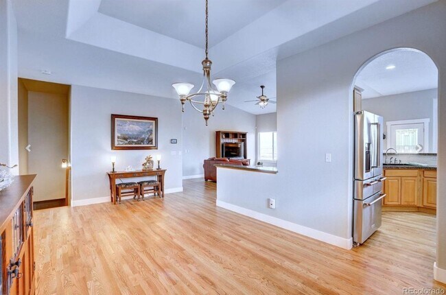Building Photo - Elegant 4-Bedroom, 3 bathroom Home with Fi...
