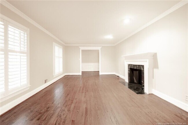 Building Photo - 116 S Churchill Dr