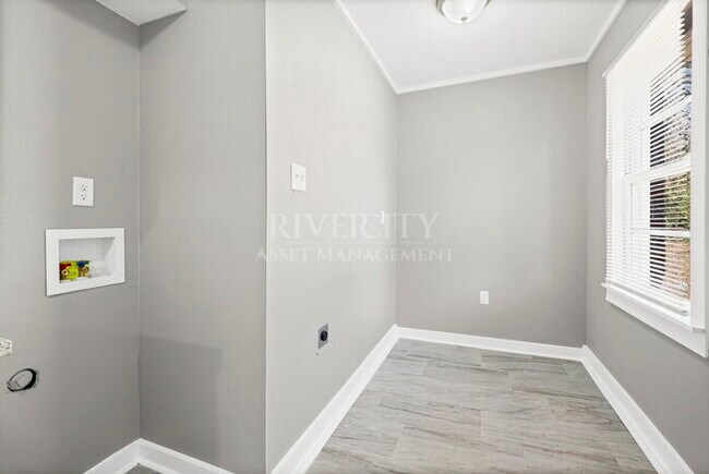 Building Photo - A Must See!!! Section 8 Welcomed !!!!