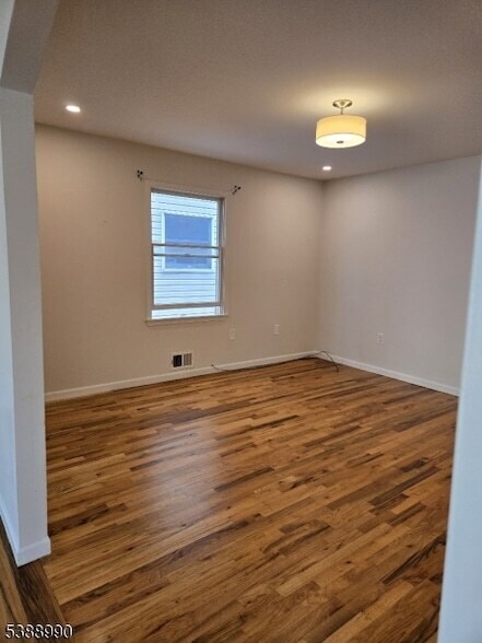 Building Photo - 89 Sumo Village Ct