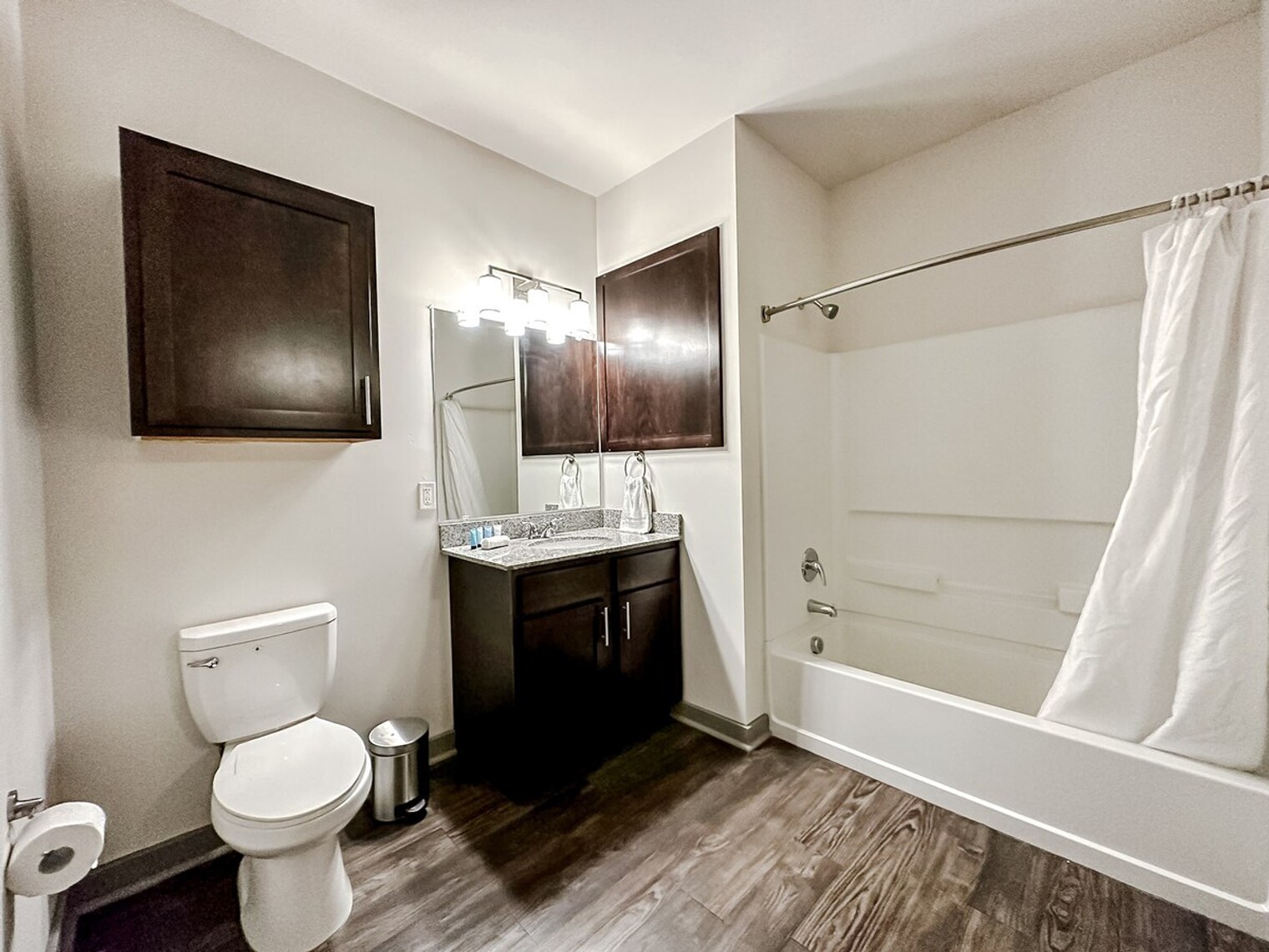 Building Photo - 111 E 4th St