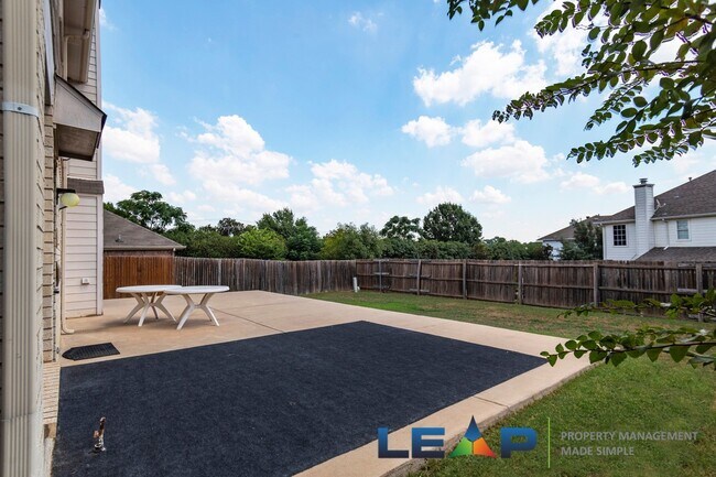 Building Photo - Beautiful home in Hurst-Euless-Bedford ISD