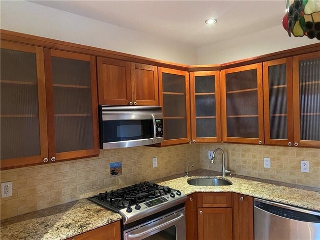 Building Photo - 4210 Surf Ave