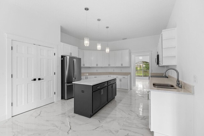 Building Photo - 2120 Lakebreeze Way