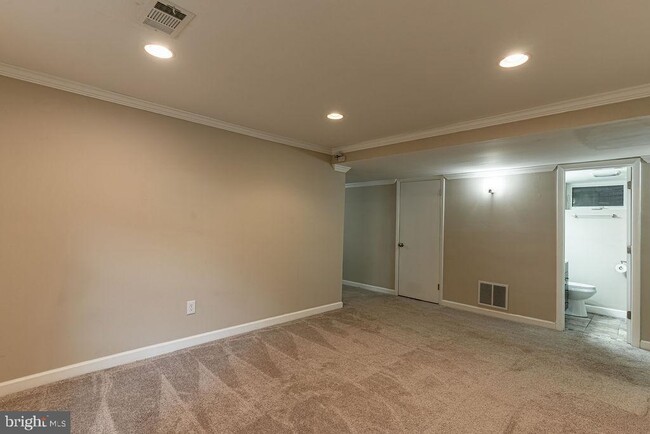Building Photo - 8617 Kerry Ln