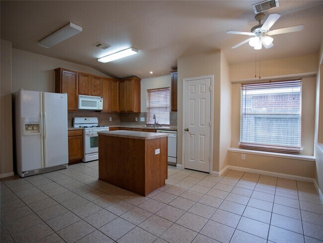 Building Photo - 16714 Mallory Bridge Dr