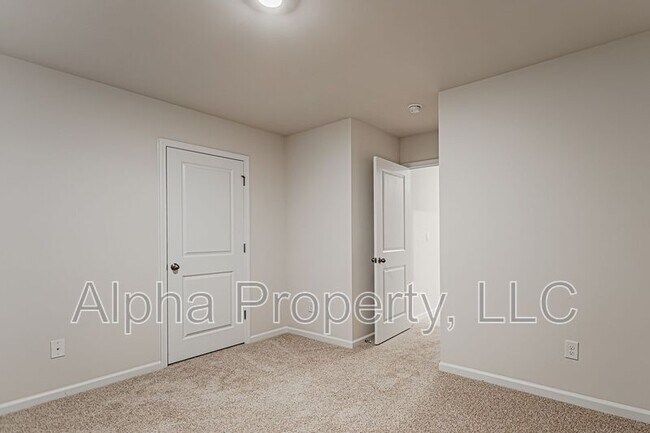 Building Photo - 1210 Murdock Cir