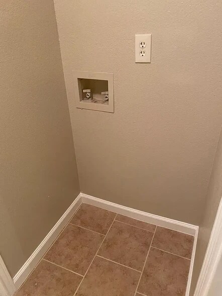Building Photo - 4314 Acorn Creek Trail