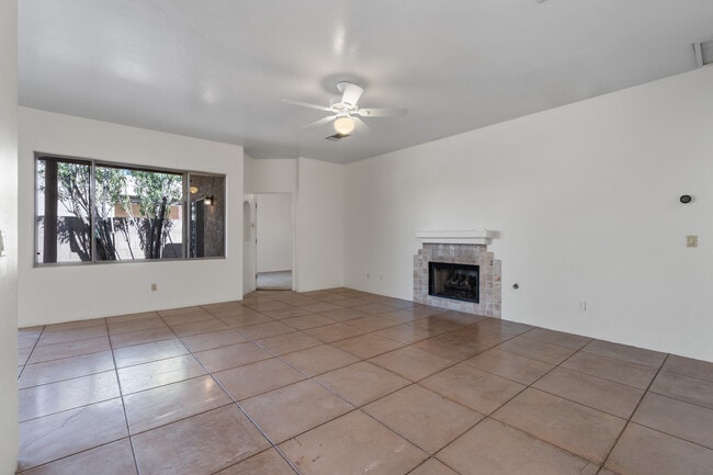 Building Photo - 3730 N Bay Horse Loop