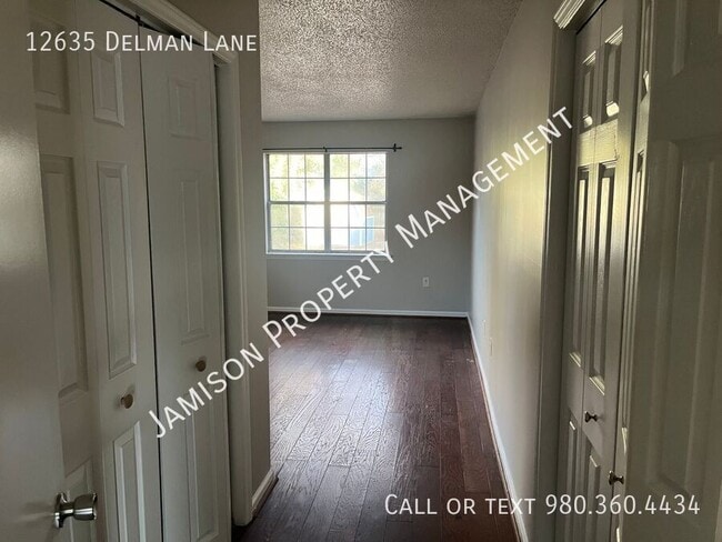 Building Photo - 12635 Delman Ln