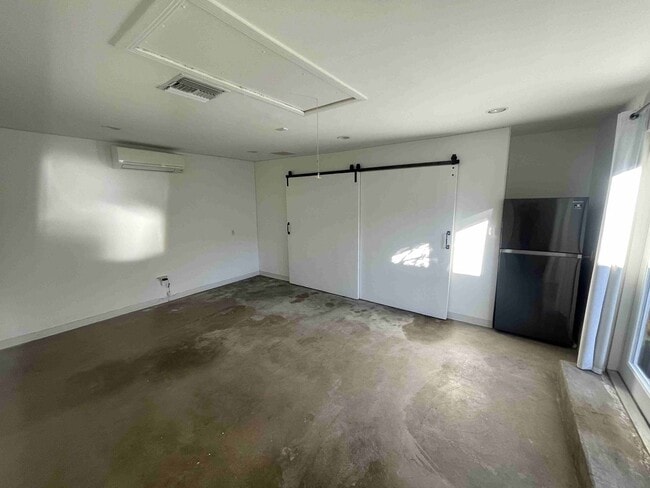 Building Photo - UPGRADED SMART HOME IN PRESTIGIOUS ENCINO VILLAGE!